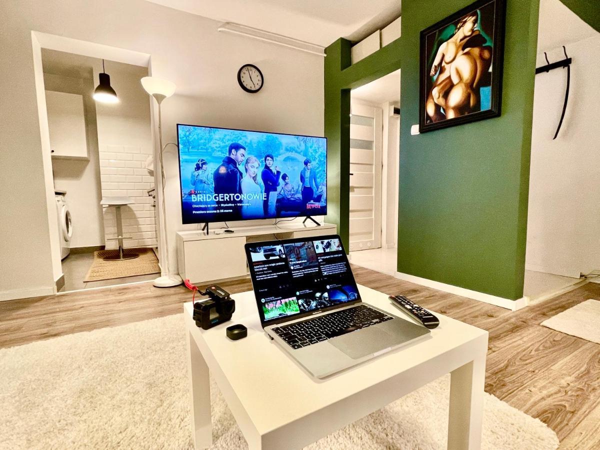 Holiday Metro Fast Wifi Tv'70 Netflix Hbo Appletv Варшава Екстериор снимка