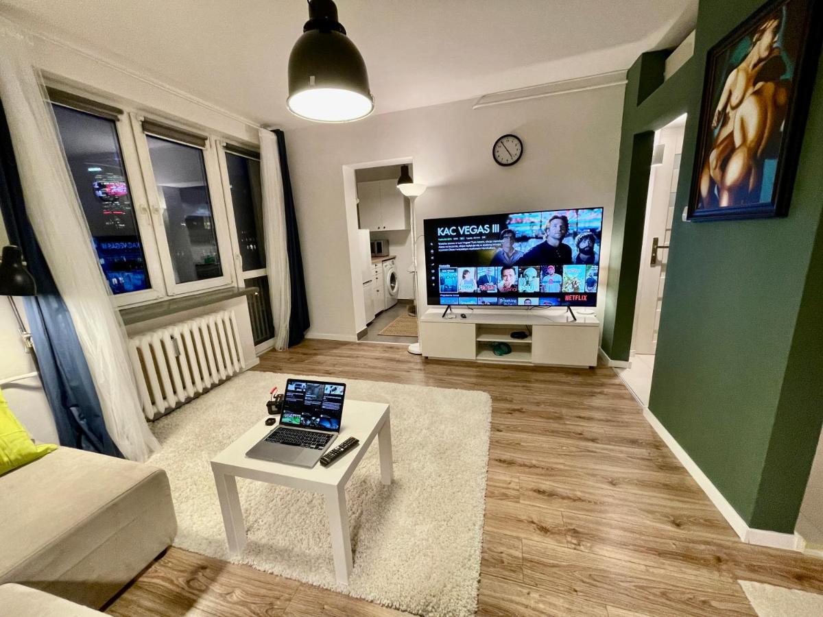 Holiday Metro Fast Wifi Tv'70 Netflix Hbo Appletv Варшава Екстериор снимка