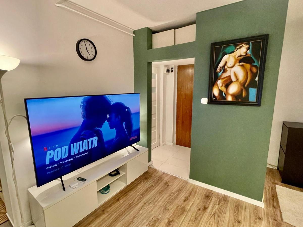 Holiday Metro Fast Wifi Tv'70 Netflix Hbo Appletv Варшава Екстериор снимка