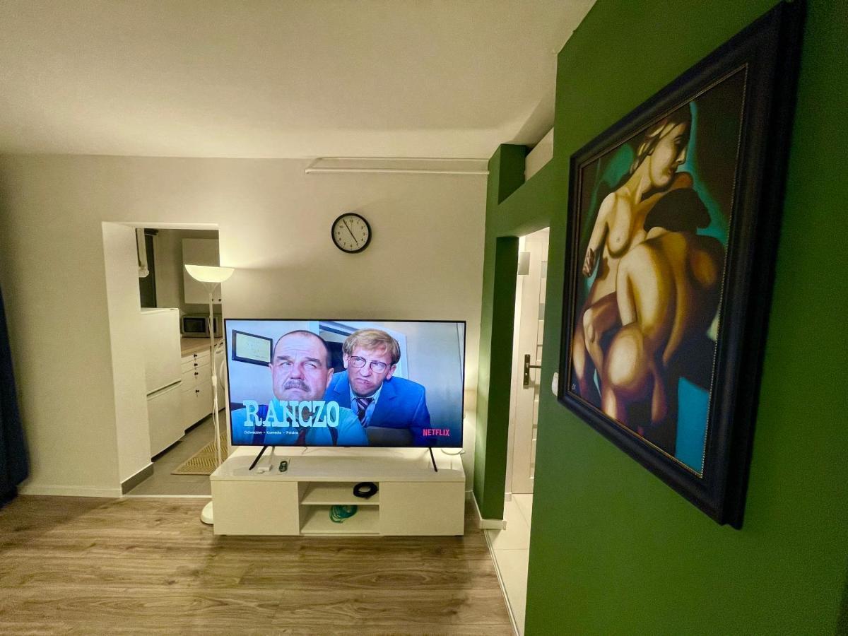 Holiday Metro Fast Wifi Tv'70 Netflix Hbo Appletv Варшава Екстериор снимка