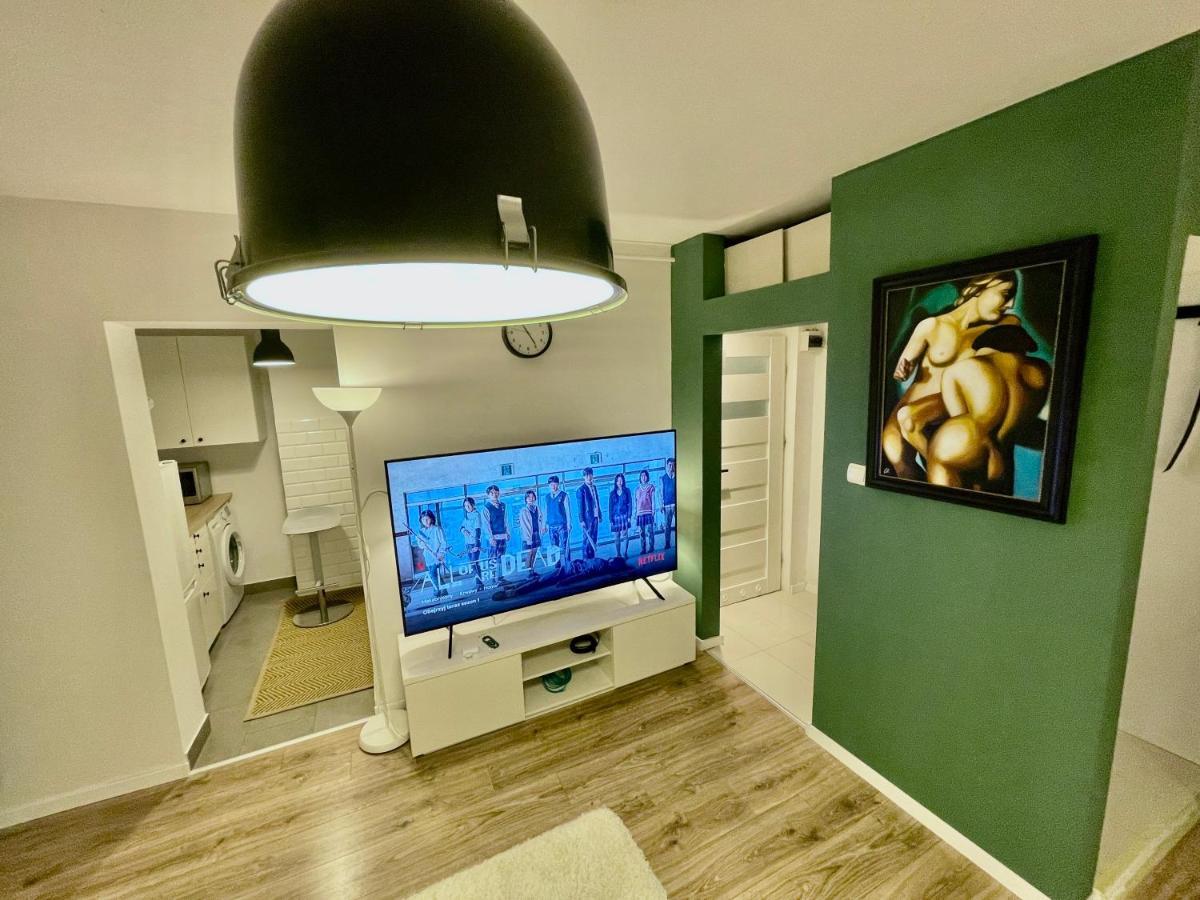 Holiday Metro Fast Wifi Tv'70 Netflix Hbo Appletv Варшава Екстериор снимка