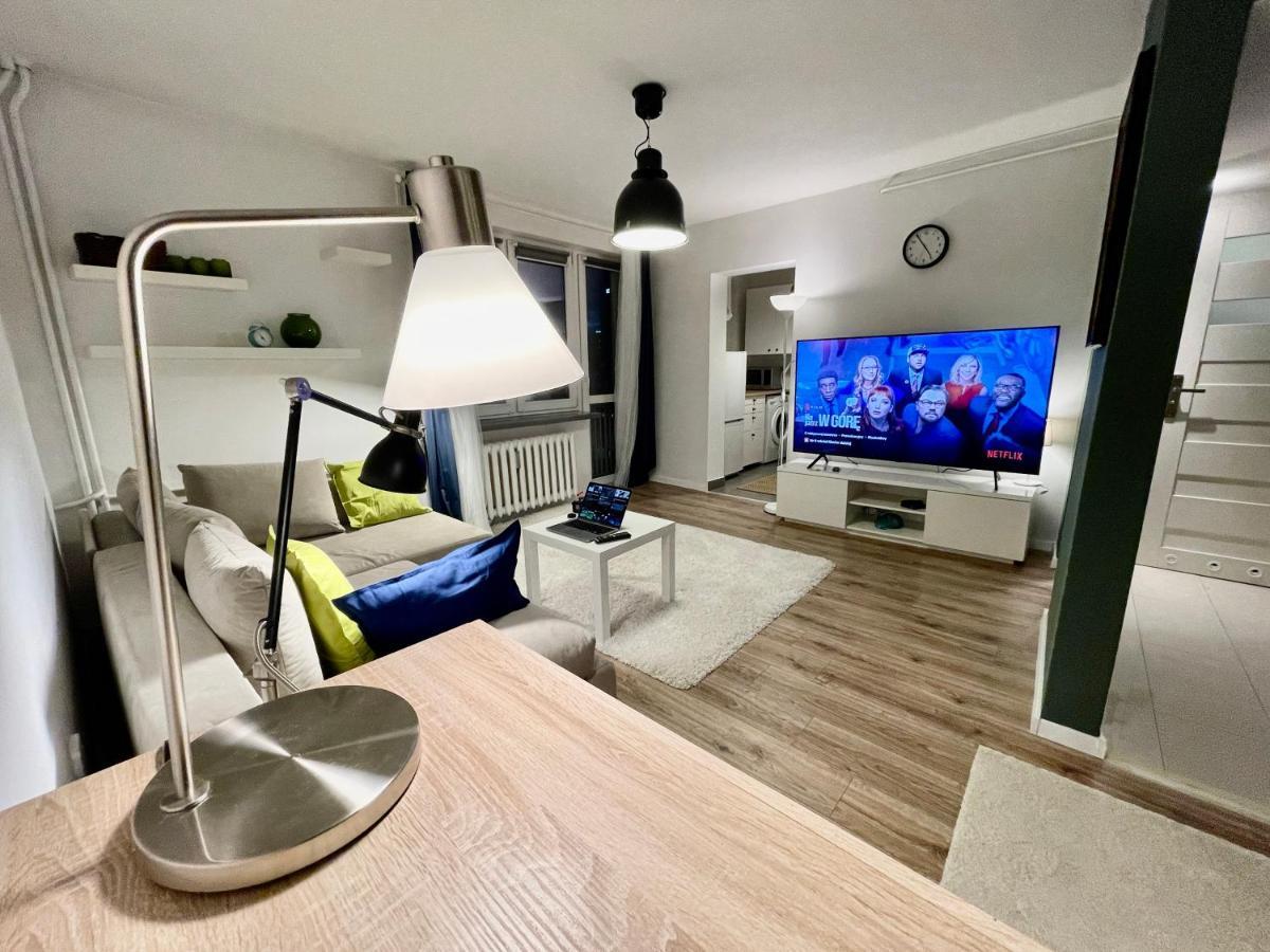 Holiday Metro Fast Wifi Tv'70 Netflix Hbo Appletv Варшава Екстериор снимка