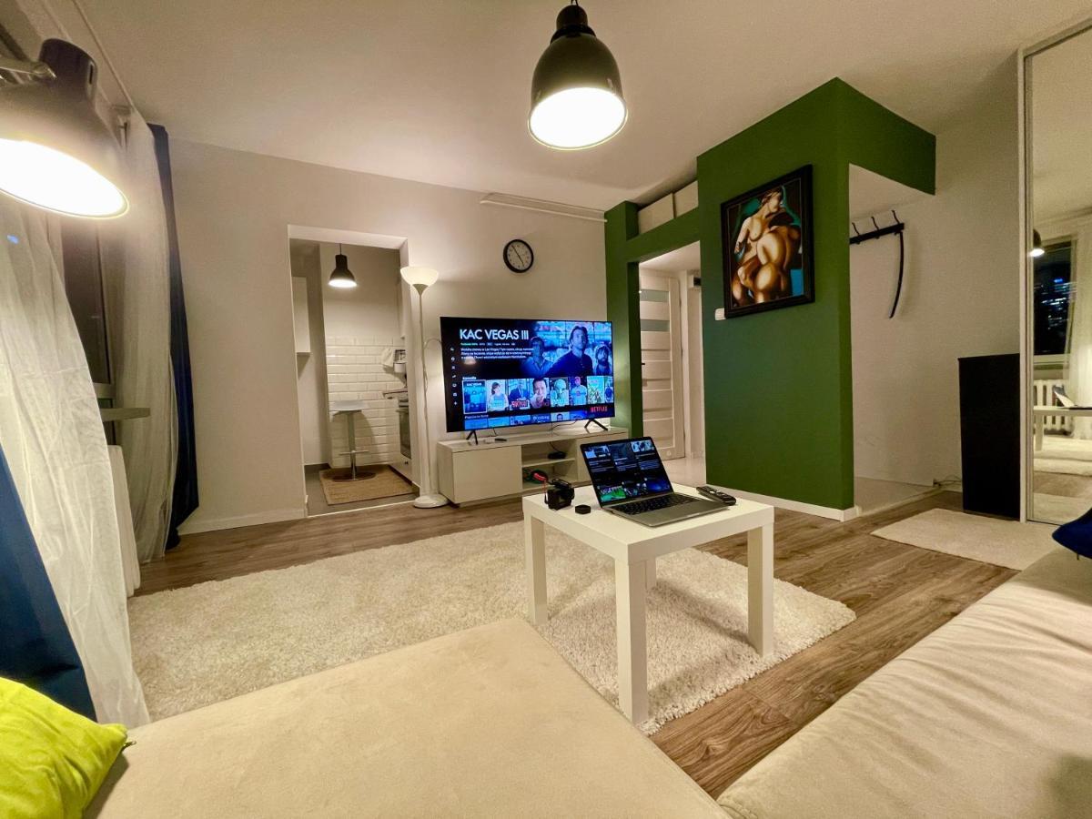 Holiday Metro Fast Wifi Tv'70 Netflix Hbo Appletv Варшава Екстериор снимка