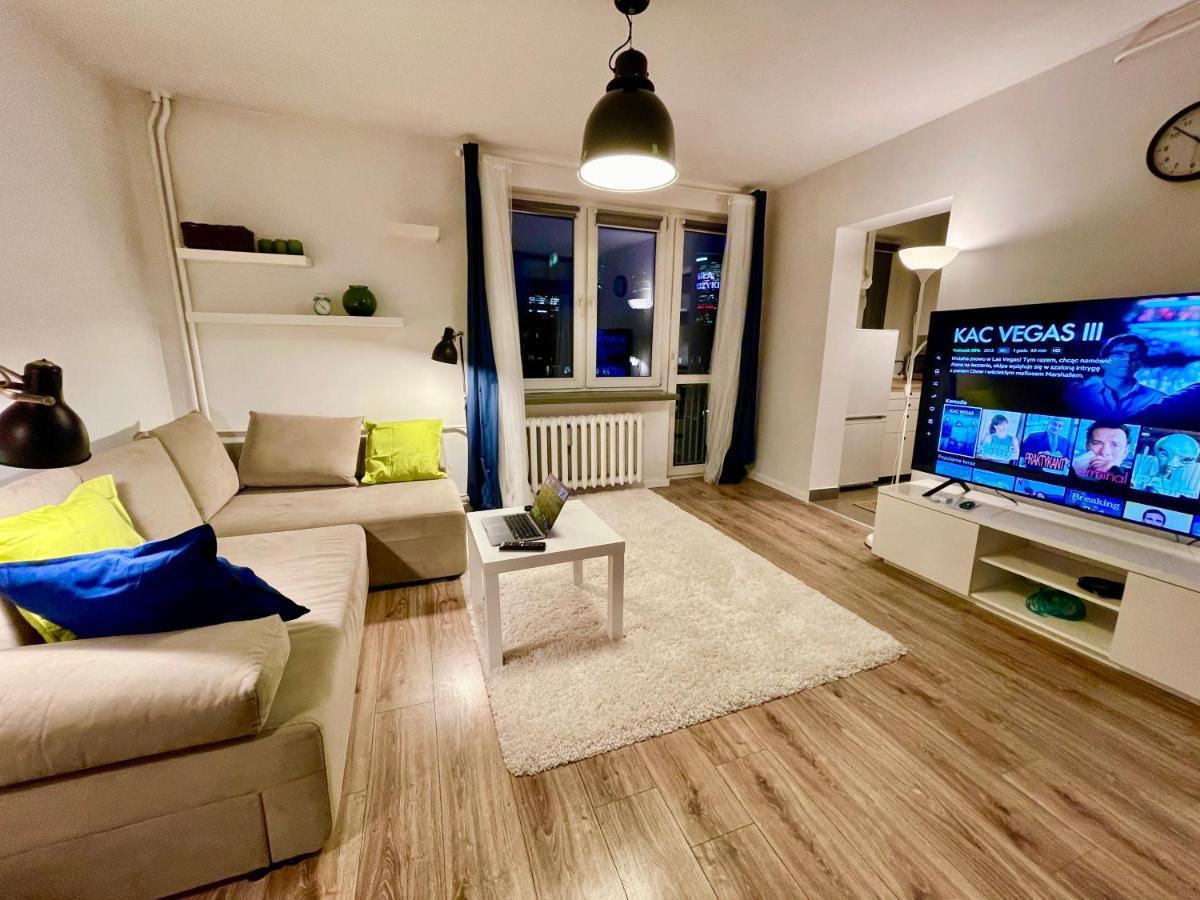 Holiday Metro Fast Wifi Tv'70 Netflix Hbo Appletv Варшава Екстериор снимка